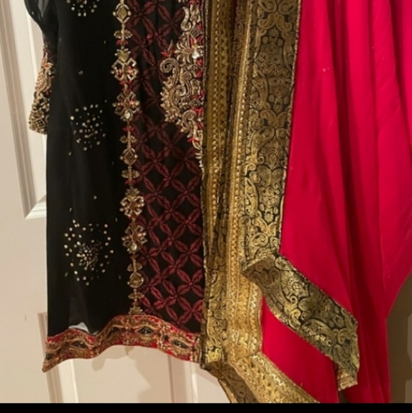 Designer SALMAN SAROSH Wedding Shalwar Kameez Dupatta - Picture 5 of 5